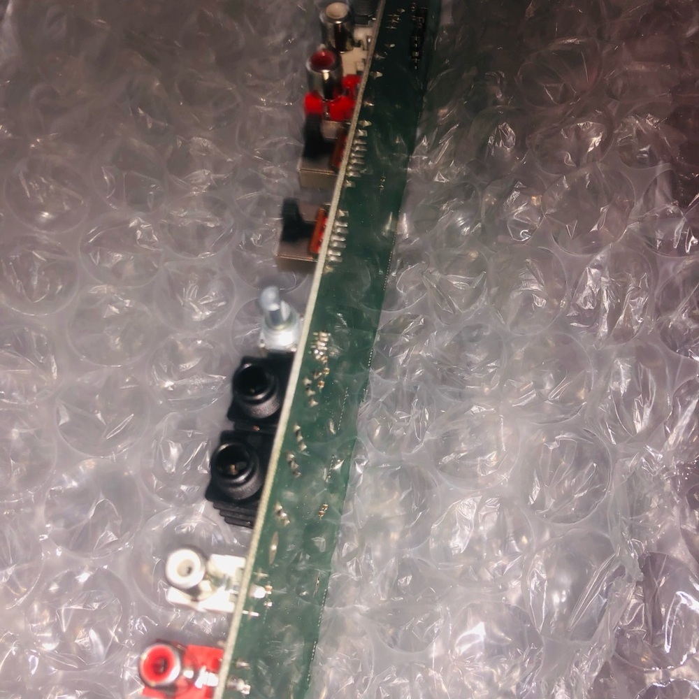 Native Instruments Traktor S4 MK1 Connector Board Replacement - Picture 8 of 9